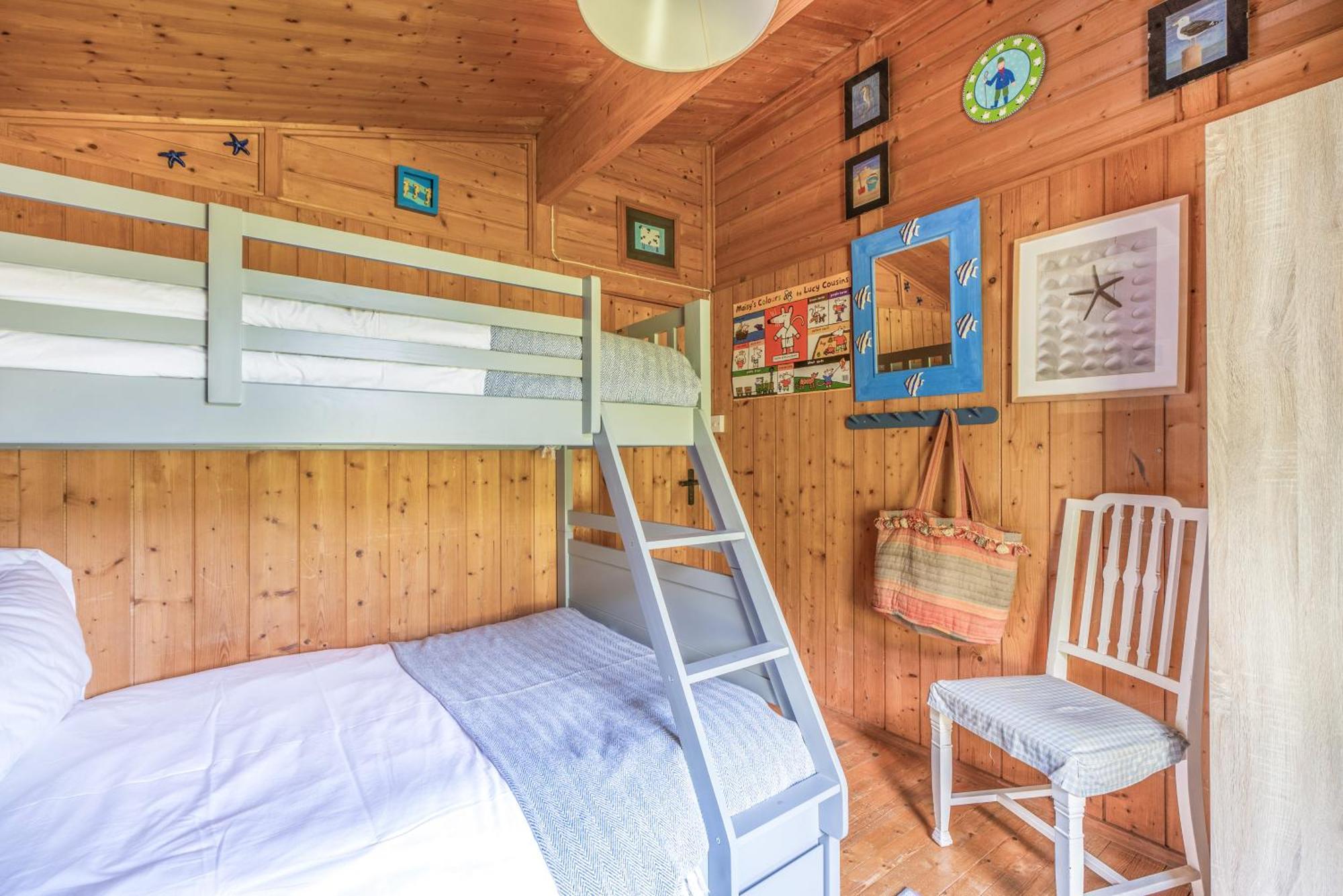 Scandinavian Style Lodge In Rock ويدبريدج المظهر الخارجي الصورة