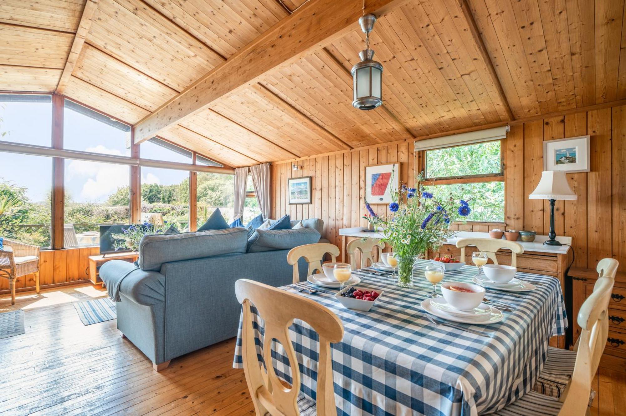 Scandinavian Style Lodge In Rock ويدبريدج المظهر الخارجي الصورة