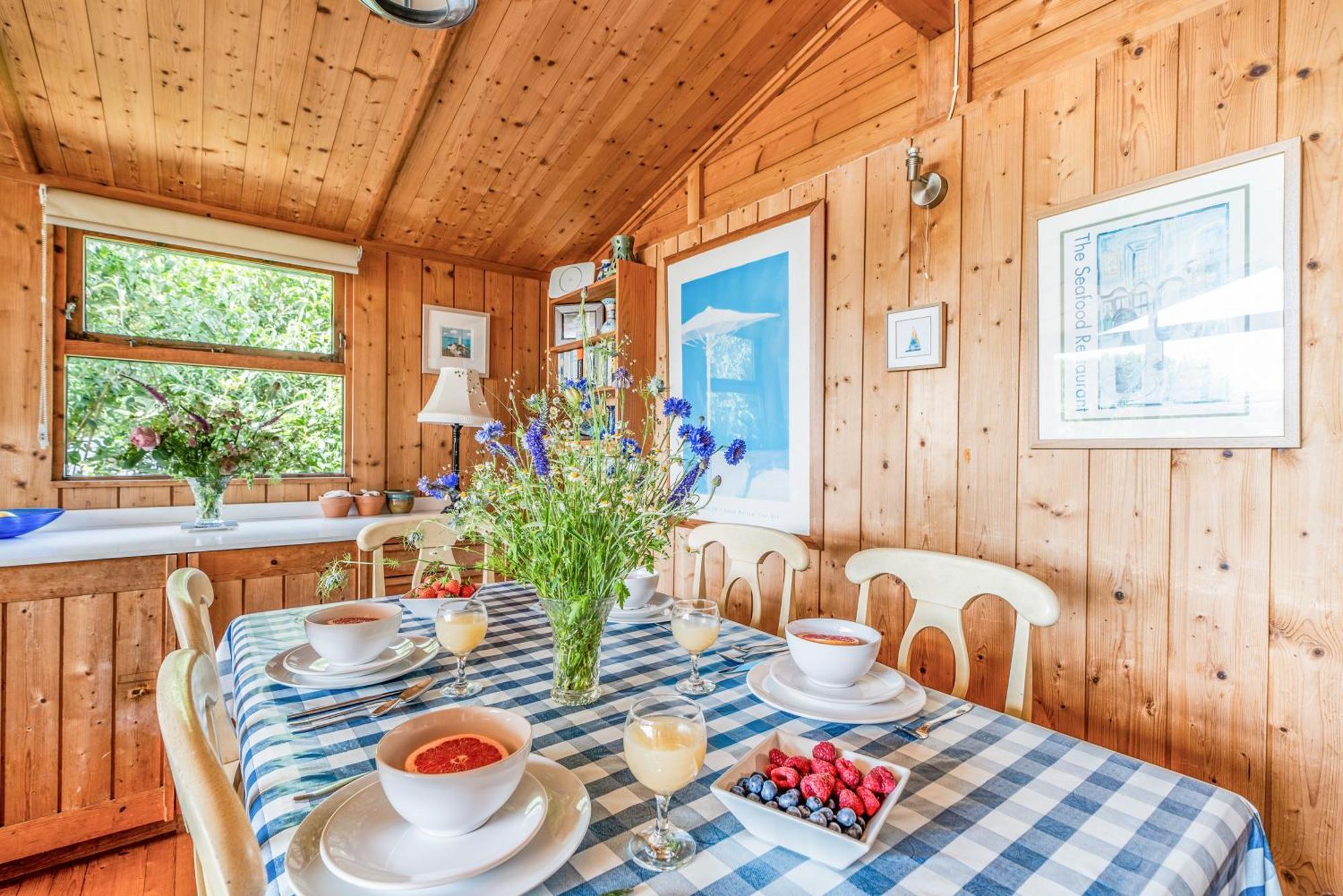Scandinavian Style Lodge In Rock ويدبريدج المظهر الخارجي الصورة